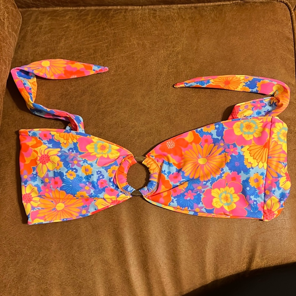 Kulani Kinis bandeau bikini top. Never worn.